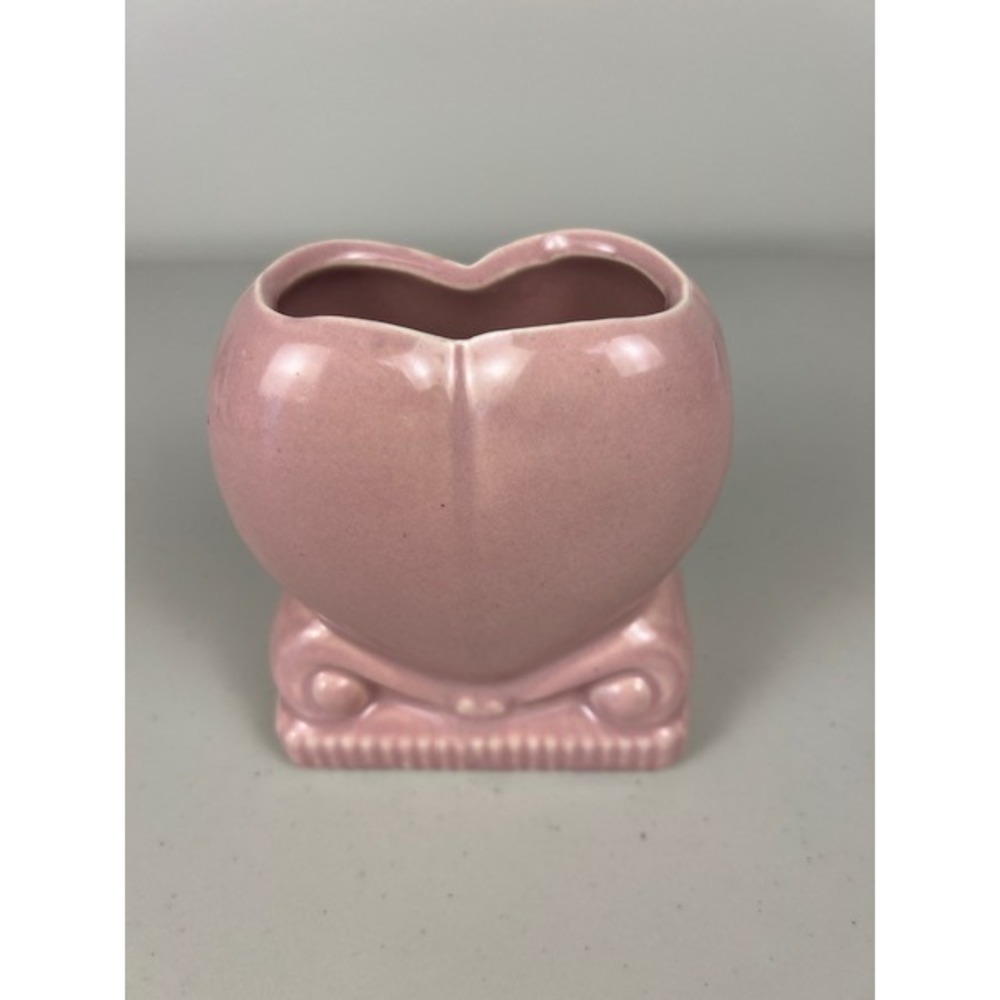 Vintage Pink Ceramic Heart Shaped‎ Vase Scrolled Pedestal Base Mid Century Style